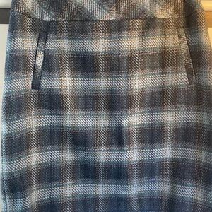 TALBOT WOOL/POLY  PLAID STRAIGHT SKIRT 6P BLUE PLAID ZIPPER  ABOVE KNEE LINED